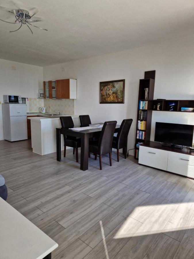 קריקווניצה Apartments Velic מראה חיצוני תמונה