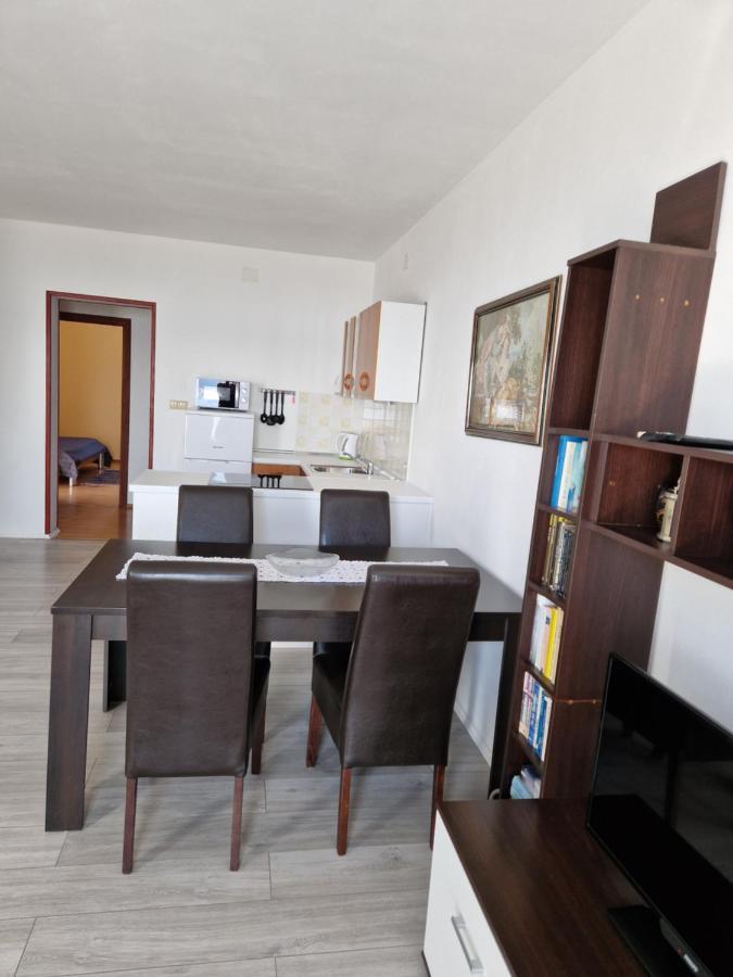 קריקווניצה Apartments Velic מראה חיצוני תמונה
