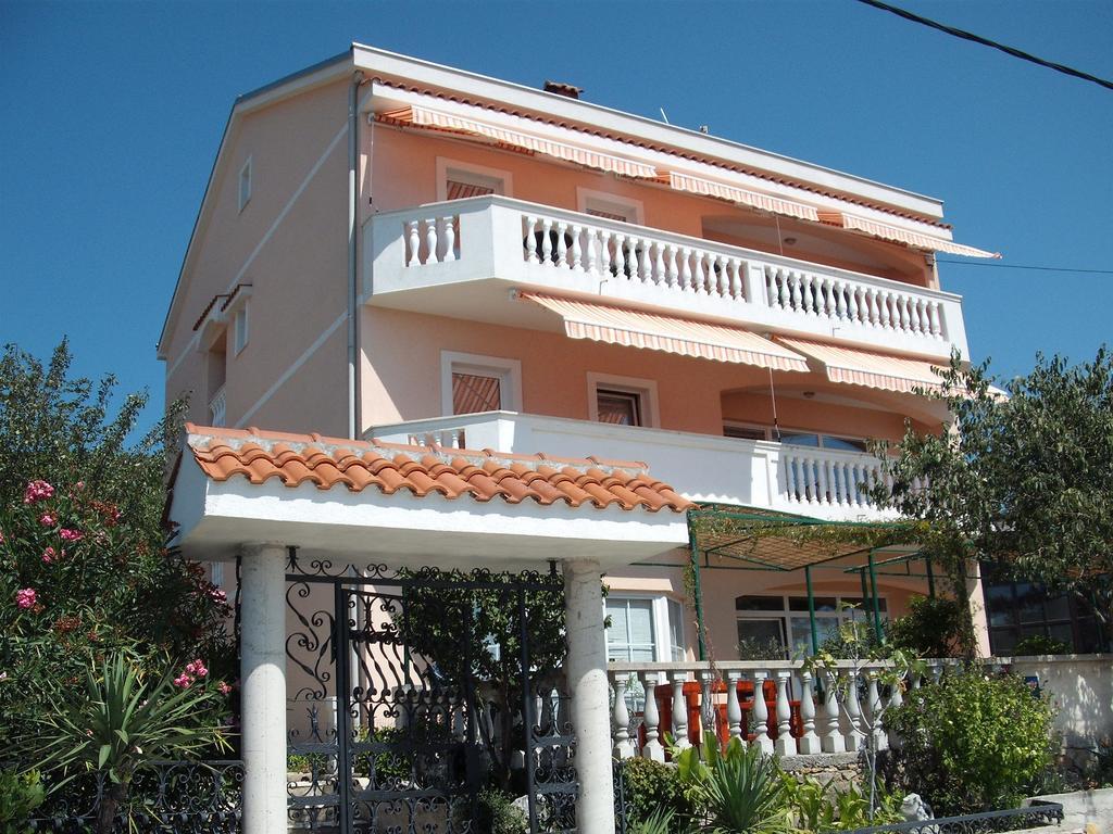 קריקווניצה Apartments Velic מראה חיצוני תמונה