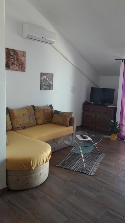 קריקווניצה Apartments Velic מראה חיצוני תמונה