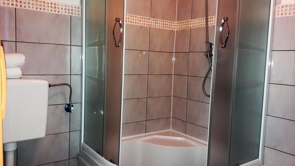 קריקווניצה Apartments Velic מראה חיצוני תמונה