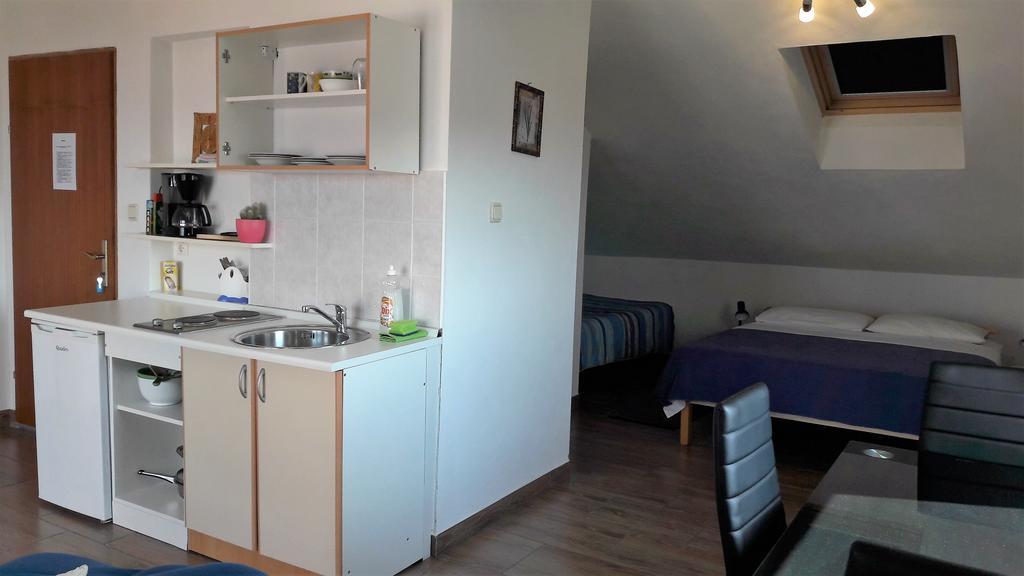 קריקווניצה Apartments Velic מראה חיצוני תמונה